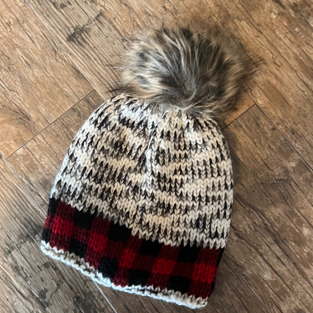 Womens Cleese lined Pom beanie hat
